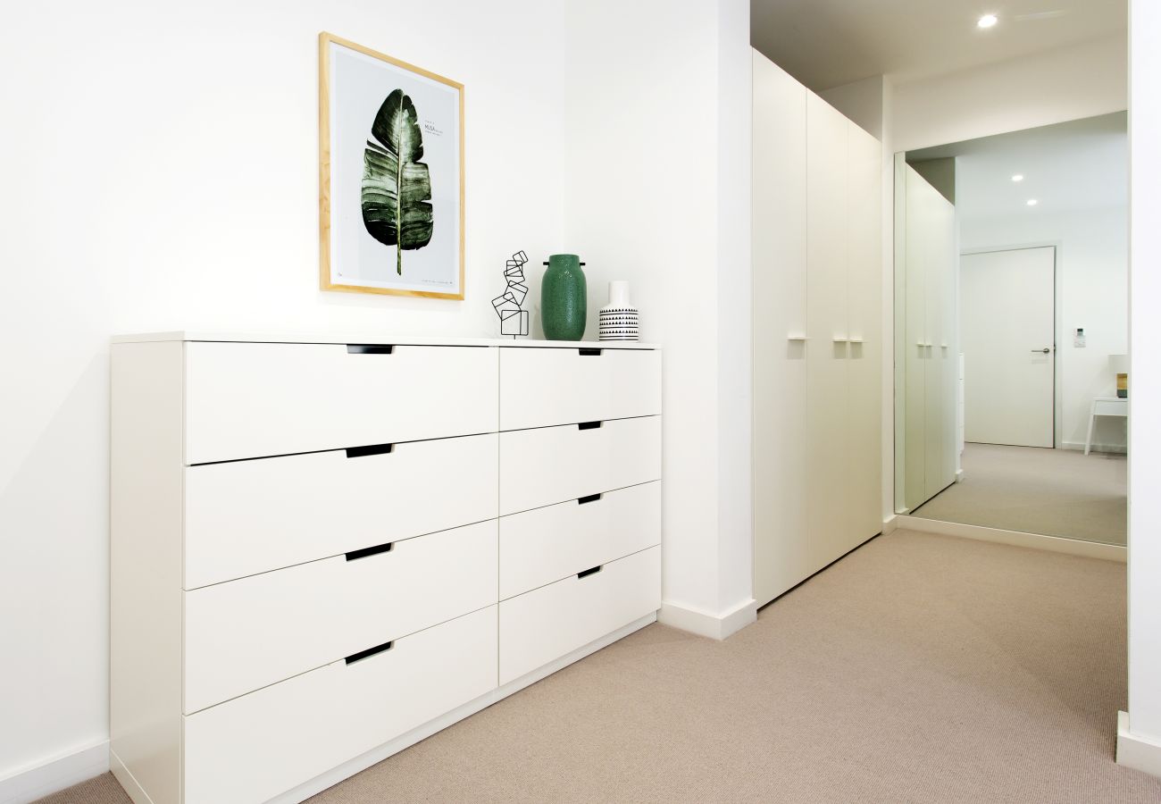 Apartment in London - Madison Hill - Clapham South 1 - Two bedroom flat 