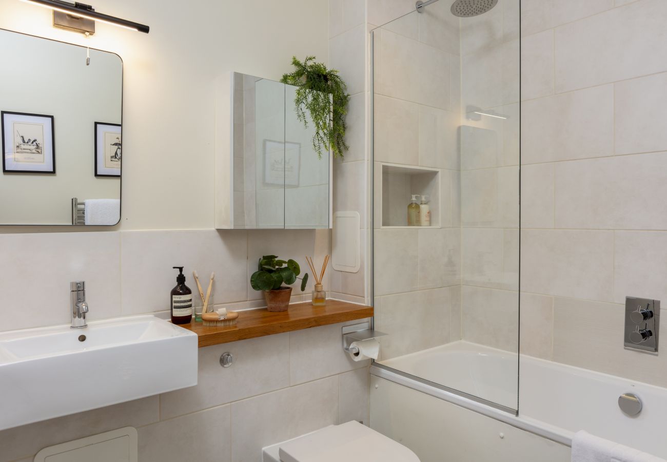 Apartment in London - Clapham Park 1 - 2 bedrooms