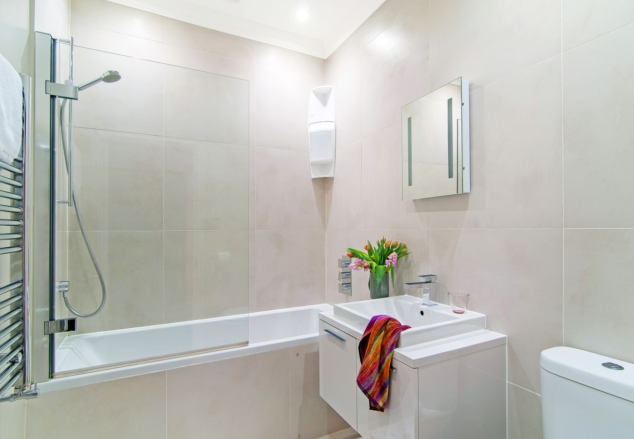 Apartment in London - Madison Hill - White Hill House 1 - 1 bedroom flat 