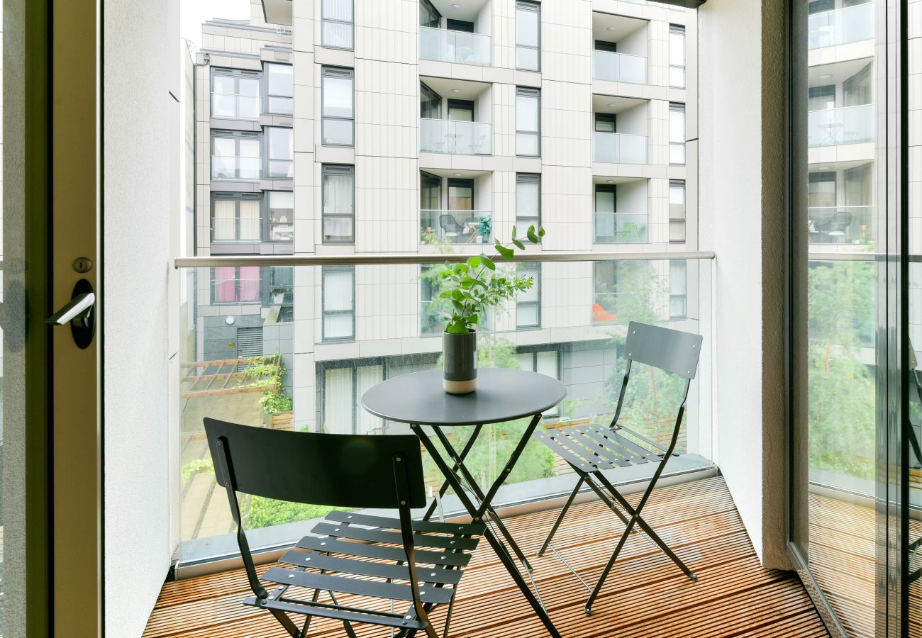 Apartment in London - Madison Hill - Clapham South 1 - Two bedroom flat 