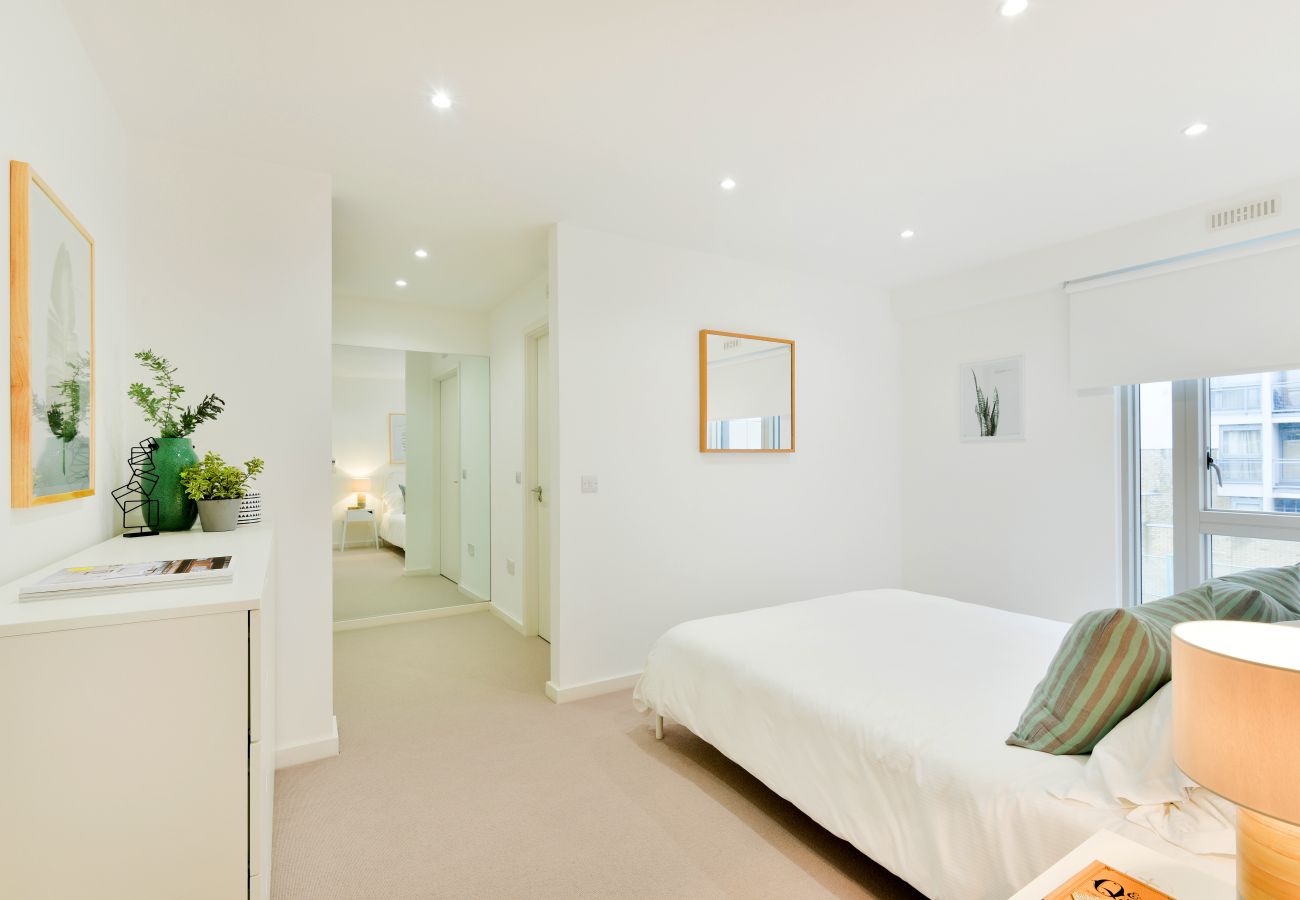 Apartment in London - Madison Hill - Clapham South 1 - Two bedroom flat 