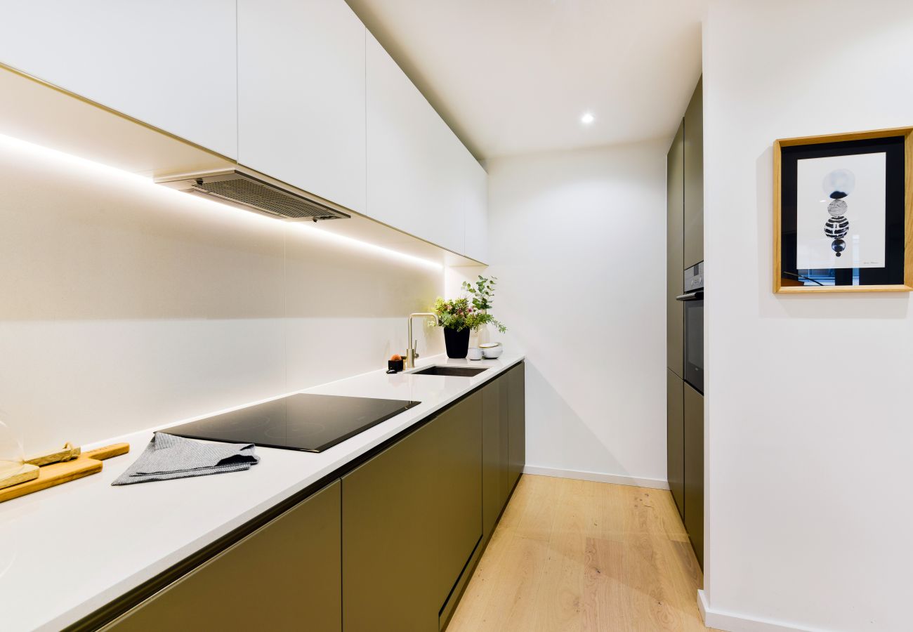 Apartment in London - Madison Hill - Clapham South 1 - Two bedroom flat 