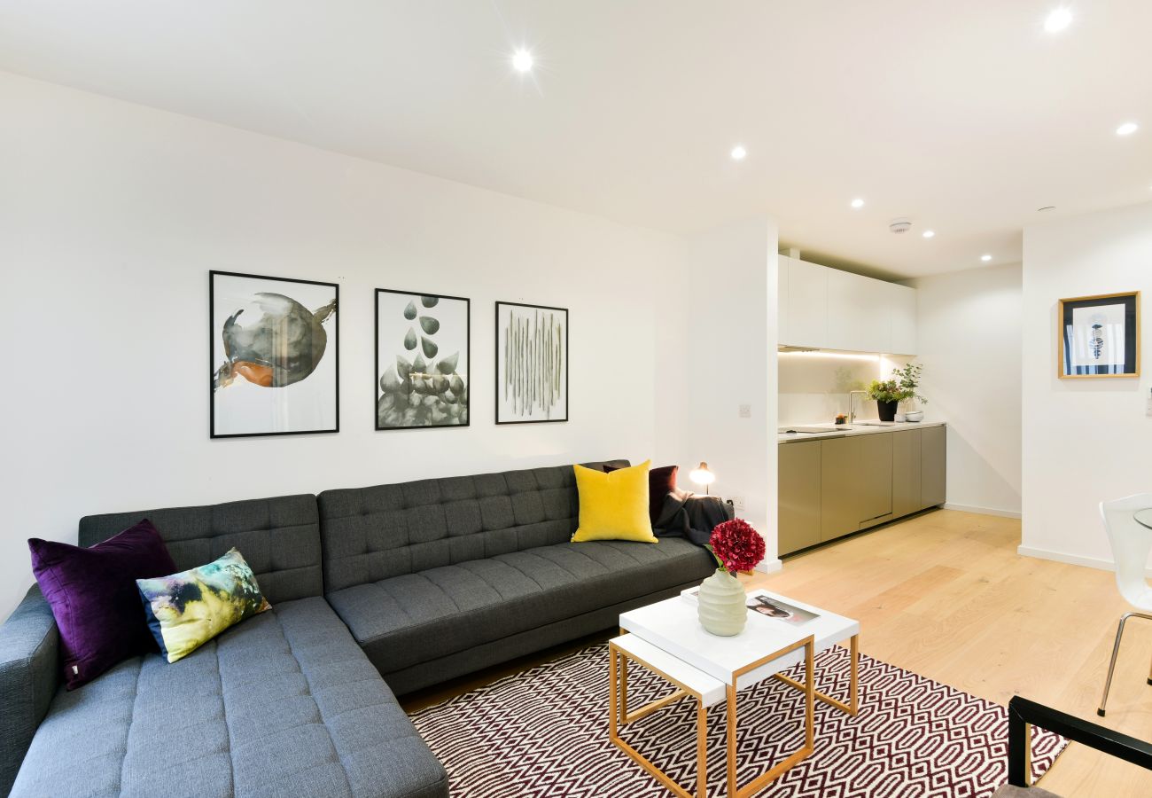 Apartment in London - Madison Hill - Clapham South 1 - Two bedroom flat 