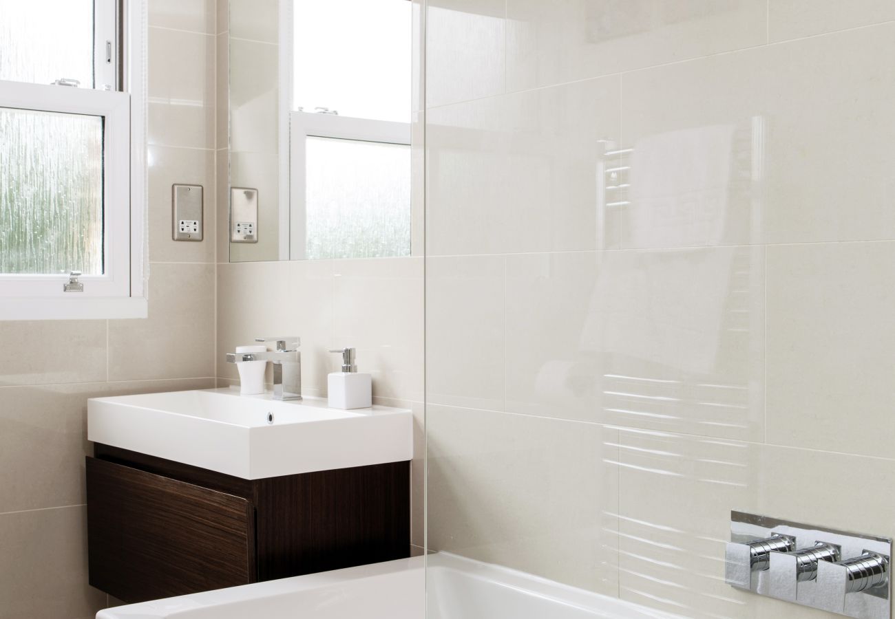 Apartment in London - Madison Hill - Fernlea View 4 - Two bedroom flat 