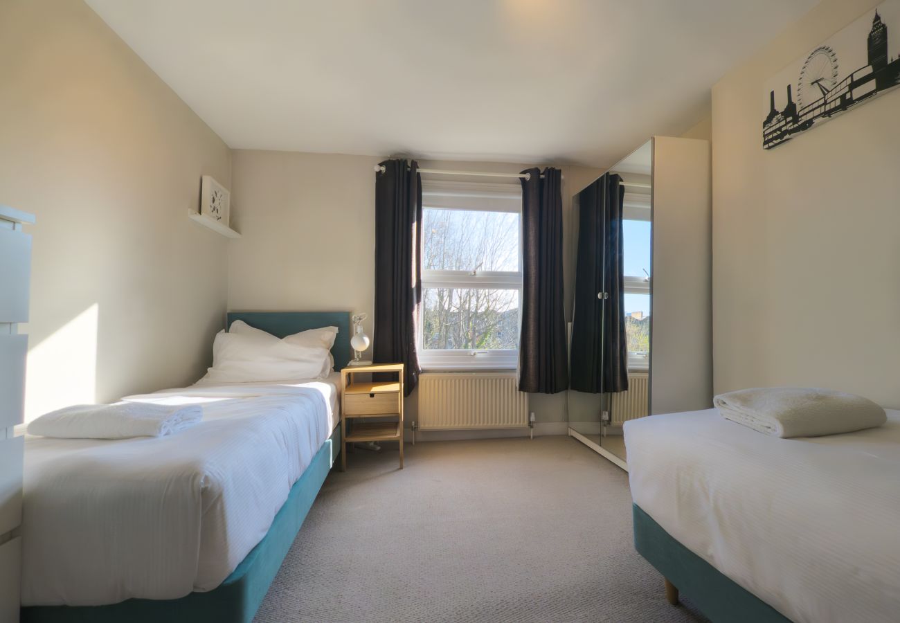 Apartment in London - Madison Hill - Fernlea View 4 - Two bedroom flat 