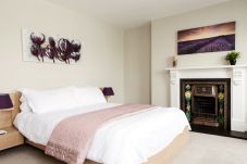 Apartment in London - Madison Hill - Fernlea View 4 - Two...