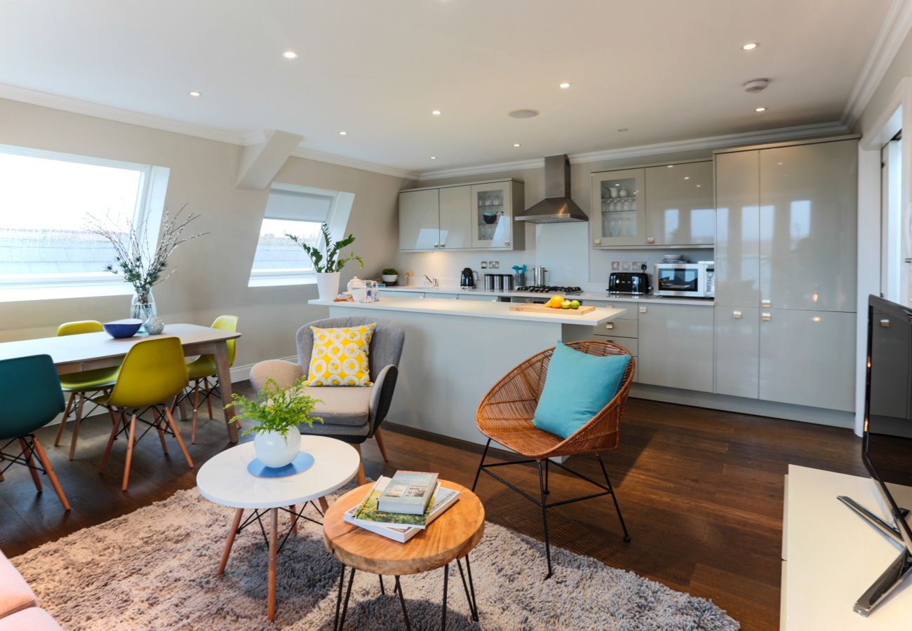 Apartment in London - Madison Hill - White Hill House 5 - 3 bedroom flat 