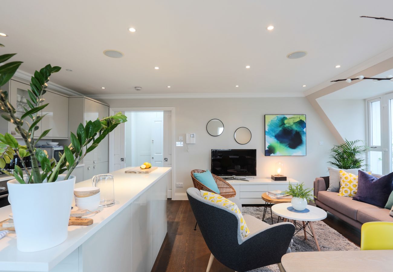 Apartment in London - Madison Hill - White Hill House 5 - 3 bedroom flat 