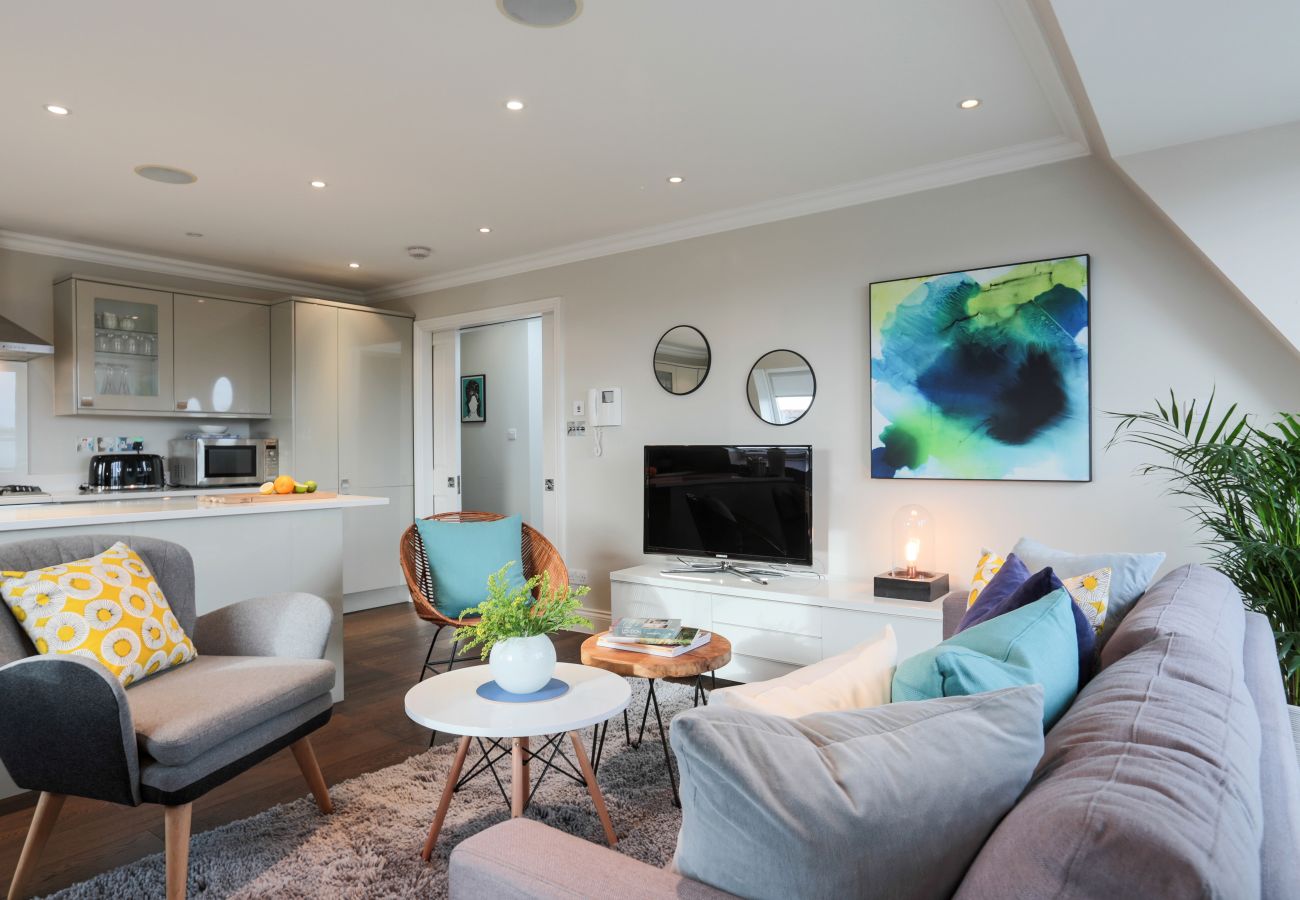 Apartment in London - Madison Hill - White Hill House 5 - 3 bedroom flat 