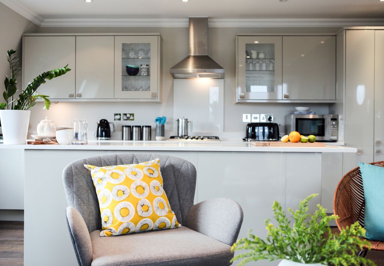 Apartment in London - Madison Hill - White Hill House 5 - 3 bedroom flat 