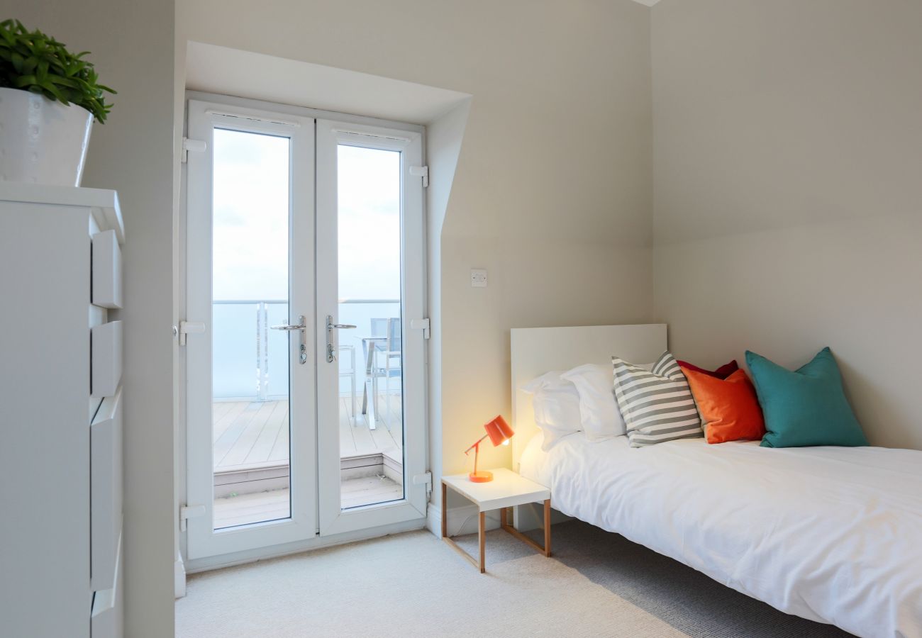 Apartment in London - Madison Hill - White Hill House 5 - 3 bedroom flat 