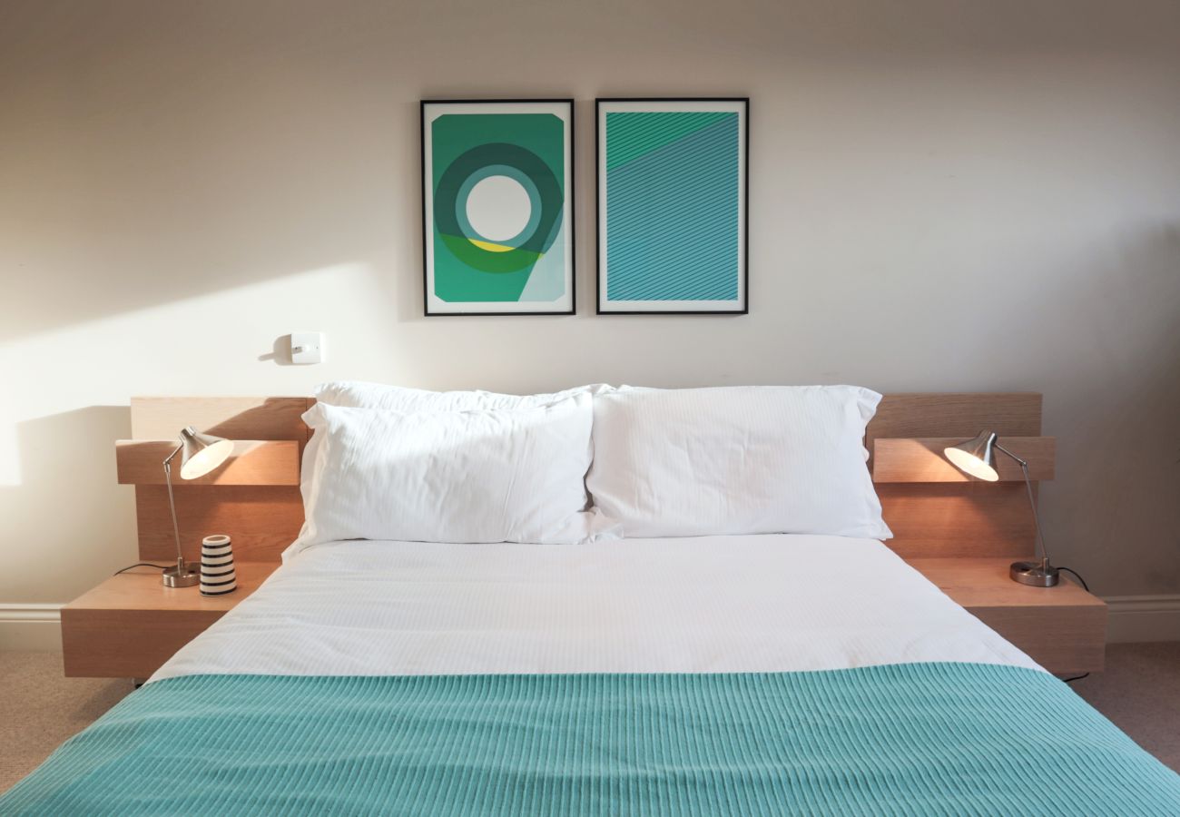 Apartment in London - Madison Hill - White Hill House 5 - 3 bedroom flat 