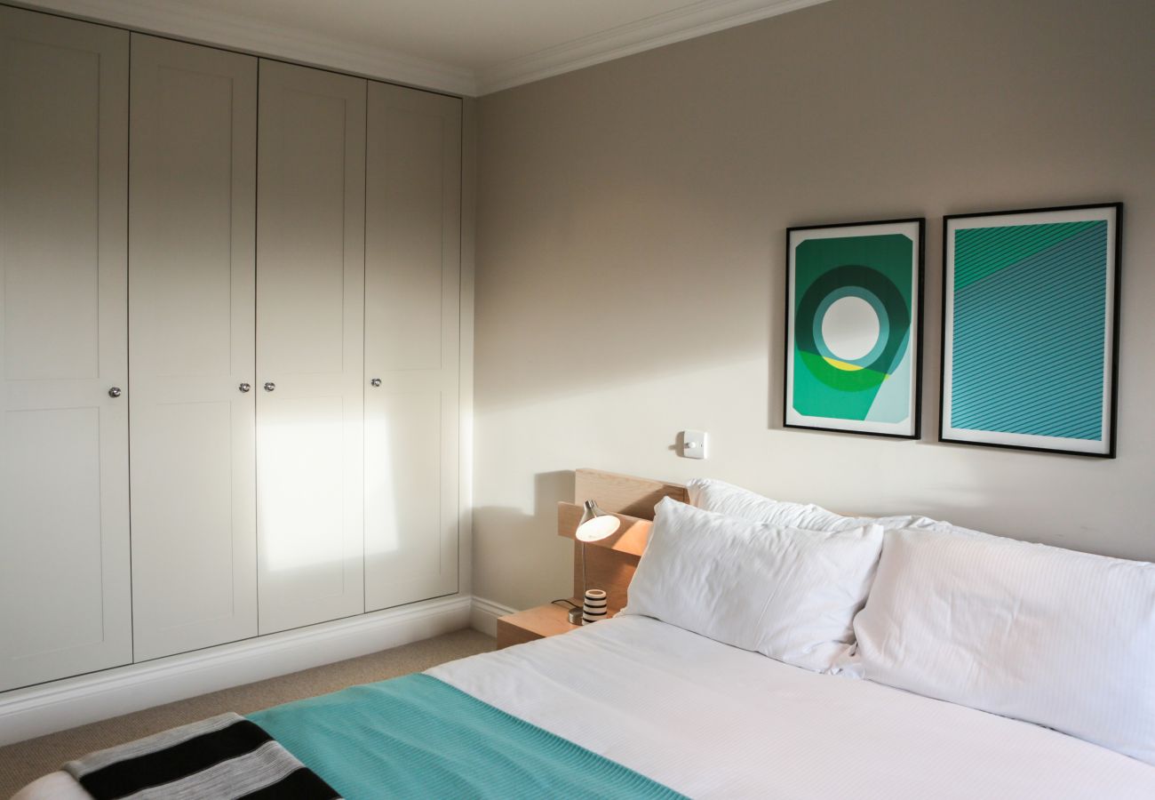 Apartment in London - Madison Hill - White Hill House 5 - 3 bedroom flat 