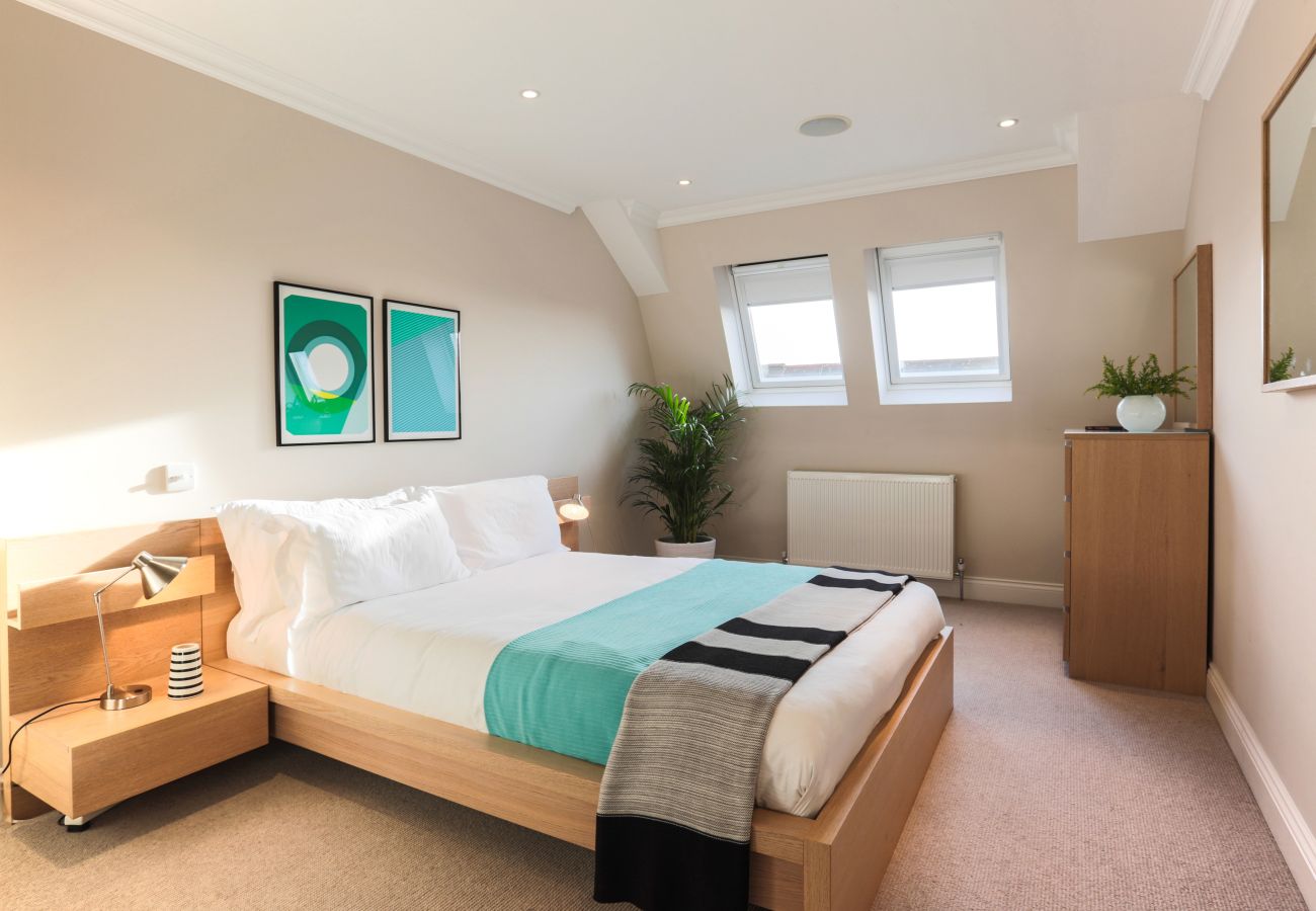 Apartment in London - Madison Hill - White Hill House 5 - 3 bedroom flat 