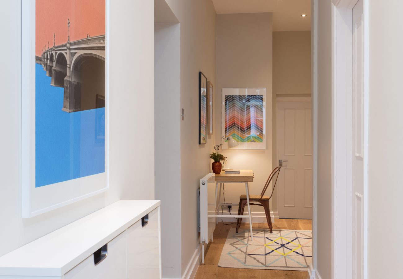 Apartment in London - Madison Hill - Byrne Garden 1 - 2 Bed Flat